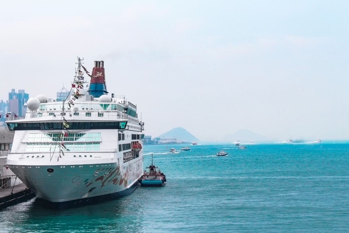 海葬、樹 葬、花葬、治喪 流程、殯儀館、喪禮 費用、頭七、親人過世流程